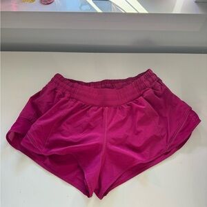 Lululemon Hotty Hot Low Rise Shorts 2.5in